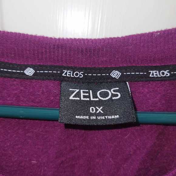 Purple athletic sweatshirt, size 0x, brand zelos. - Picture 3 of 3